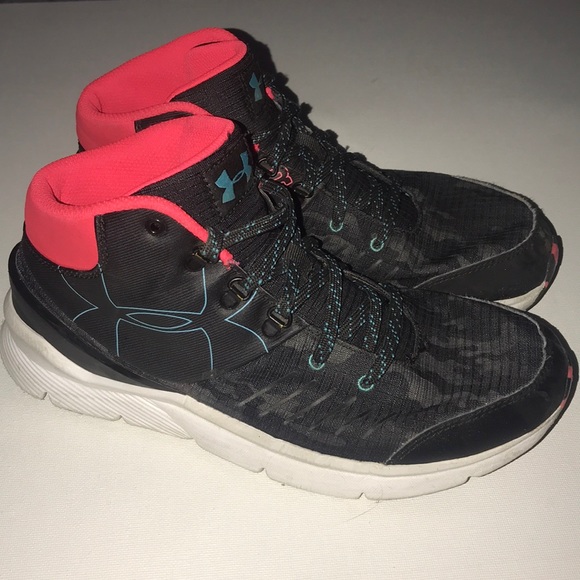 Under Armour Shoes - Picture 1 of 8